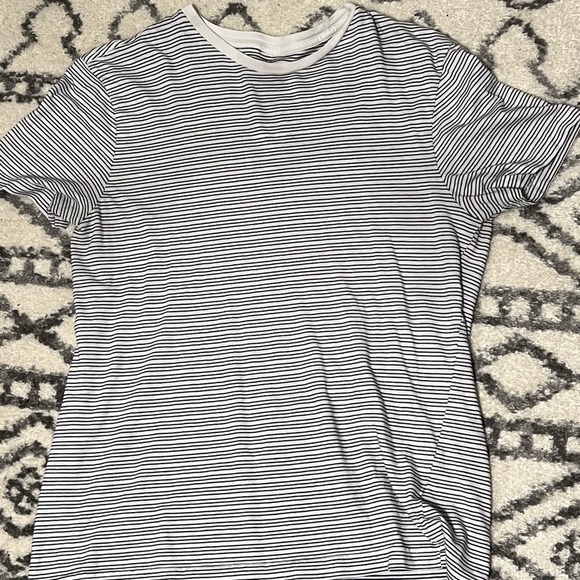 H&M Black and White Striped T-Shirt - Picture 1 of 2